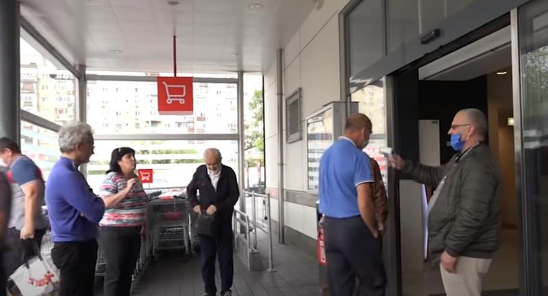Scandal la hipermaket, Foto: Captura YouTube