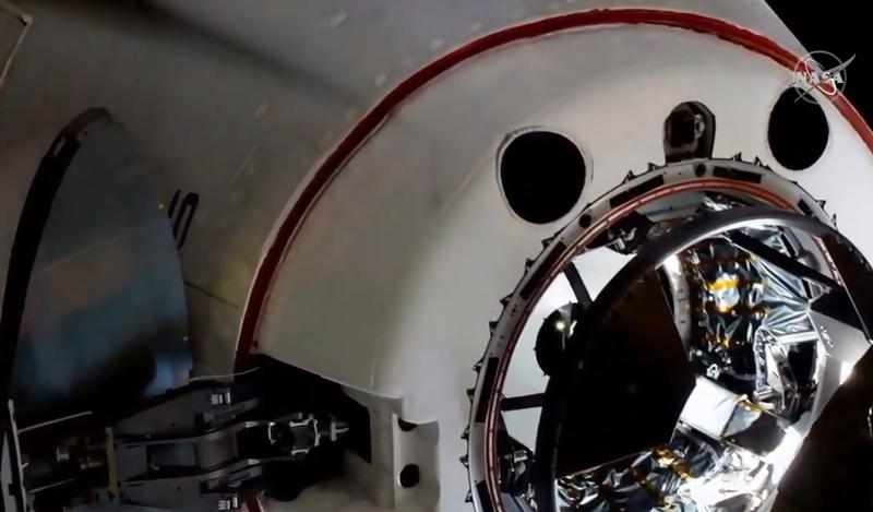 Momentul in care capsula SpaceX se cupleaza cu ISS, Foto: Captura YouTube