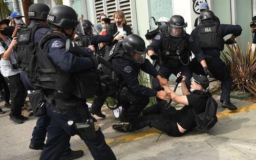 Proteste in Los Angeles (Wally Skalij, Los Angeles Times via Profimedia Images), Foto: Profimedia Images