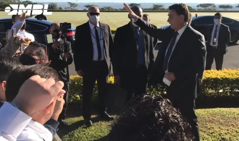 Bolsonaro si Bernart, Foto: YouTube