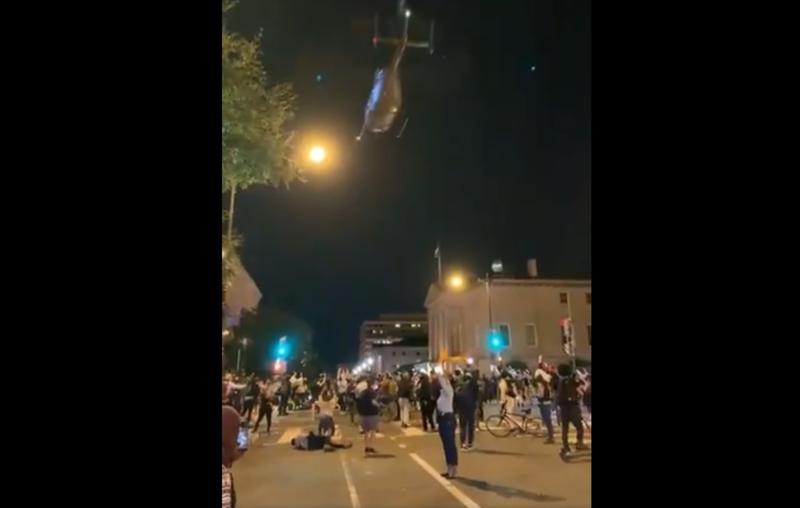 Elicopter militar survoland Washington D.C., Foto: Hotnews