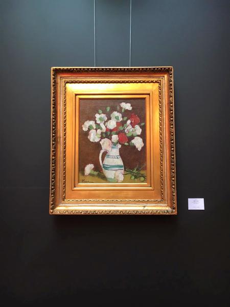 Vas cu garoafe în expoziția Licitației de Vară, Foto: Artmark