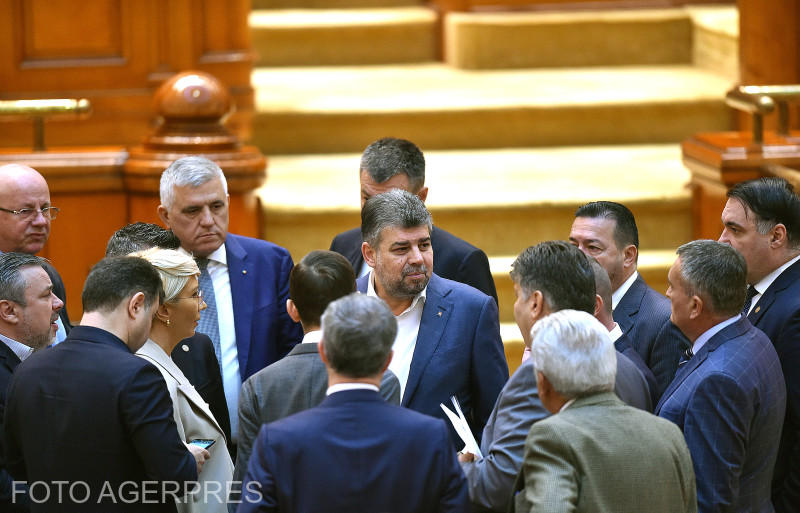 Ciolacu, în Parlament, Foto: AGERPRES