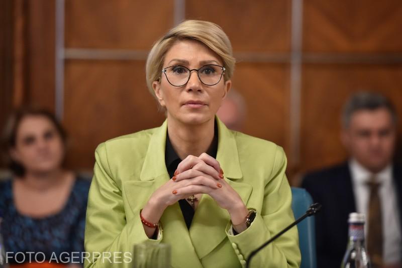 Raluca Turcan spune că PSD are „tupeu” să-l cheme pe Ilie Bolojan în Parlament. „Este ca și cum vulpea ar ține predici despre paznici”