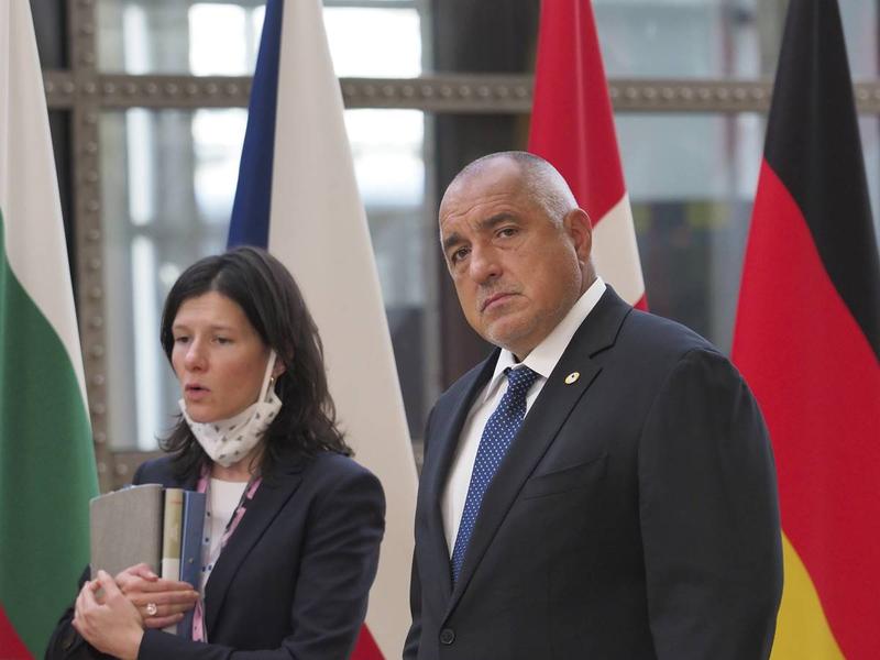 ​Boiko Borisov si sefa sa de cabinet Denitsa Zheleva, la summitul UE, Foto: consilium.europa.eu