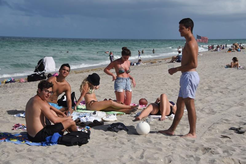 Mileniali americani la plajă, Foto: Michele Eve Sandberg/ Profimedia Images