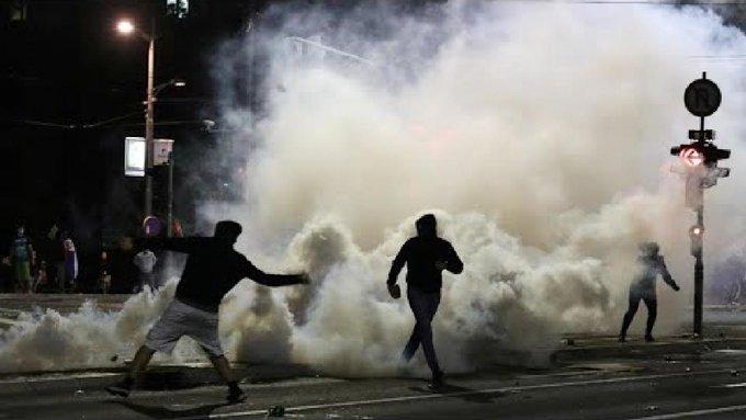 Proteste in Belgrad (sursa foto-twitter), Foto: Hotnews