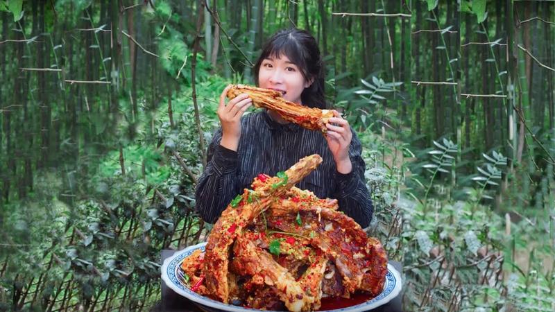 Mancat excesiv, Foto: captura video