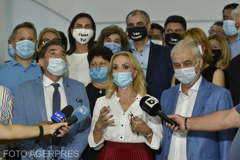 Gabriela Firea, Petre Roman, Anghel Iordanescu, Foto: AGERPRES