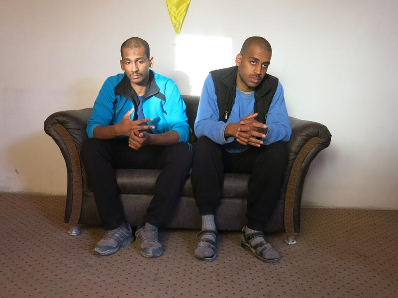El Shafee ElSheikh (stanga) si Alexanda Kotey (dreapta), Foto: Anthony Loyd / News Licensing / Profimedia Images