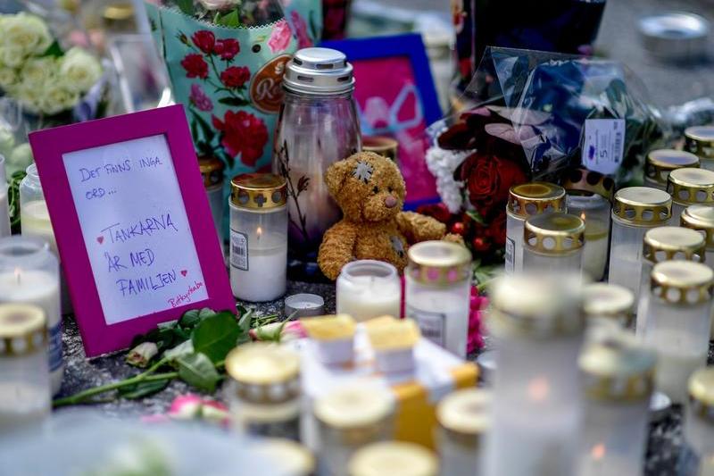 Memorial pentru fata ucisa in Stockholm, Foto: Stina Stjernkvist / AFP / Profimedia Images