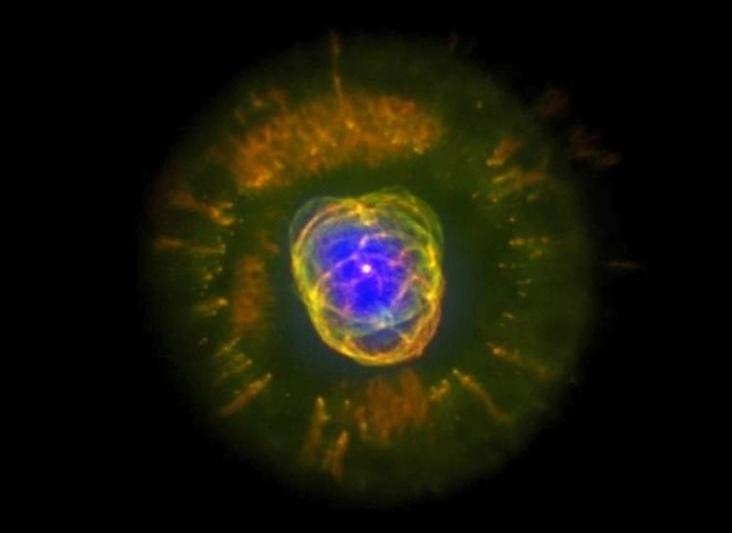 Nebuloasa Eschimosul, Foto: ESA / NASA