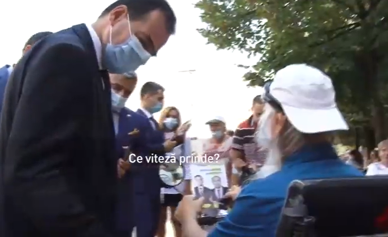 Orban si barbat in scaun cu rotile, Foto: Captura video