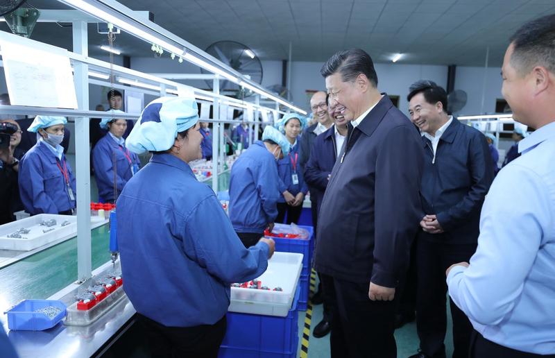 Xi Jinping in vizita la o fabrica, Foto: Ju Peng / Avalon Editorial / Profimedia