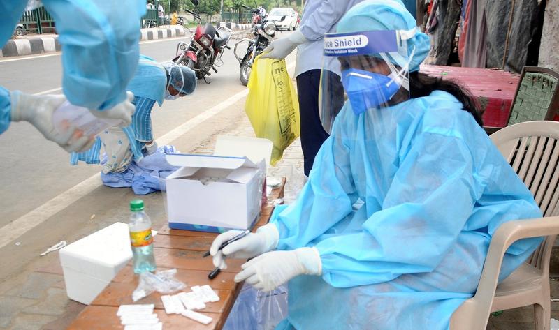 Teste coronavirus India, Foto: Bharat Bhushan/Hindustan Times / Shutterstock Editorial / Profimedia