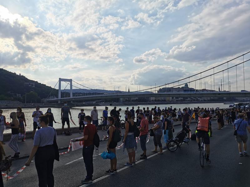 Lant uman la Budapesta (sursa foto-twitter), Foto: Hotnews