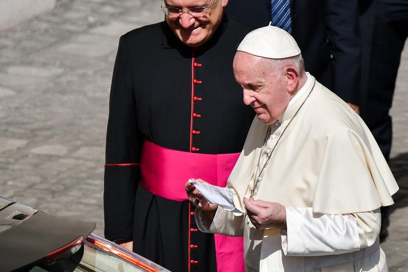 Papa Francisc cu masca, Foto: Vincenzo PINTO / AFP / Profimedia
