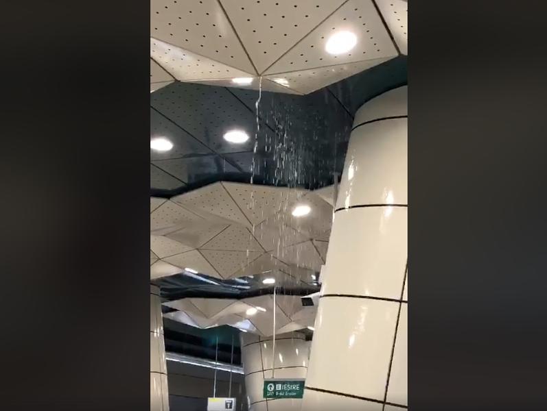 Curge apa din tavanul statiei Eroilor 2, Foto: Hotnews