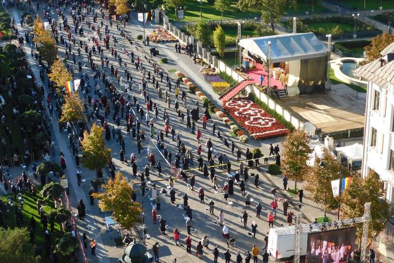 Distantare fizica la slujba Sf Parascheva, Foto: Ziarul de Iasi