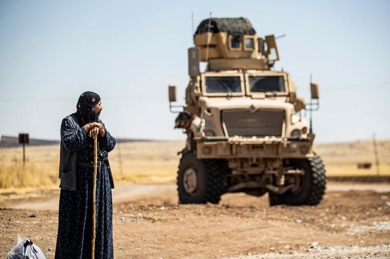 Vehicul militar SUA în Rumaylan, zona kurdă a Siriei, Foto: Delil SOULEIMAN/ AFP/ Profimedia Images