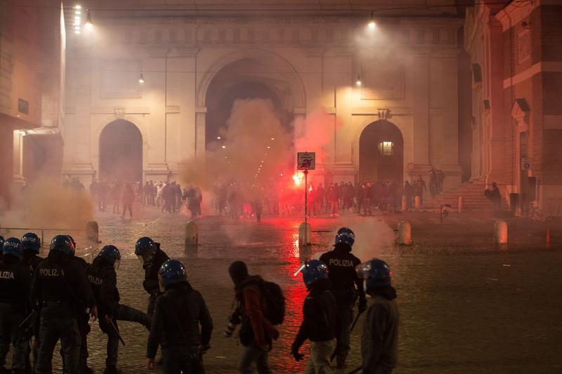 Proteste impotriva restrictiilor la Roma, Foto: Pacific Press / Sipa Press / Profimedia Images