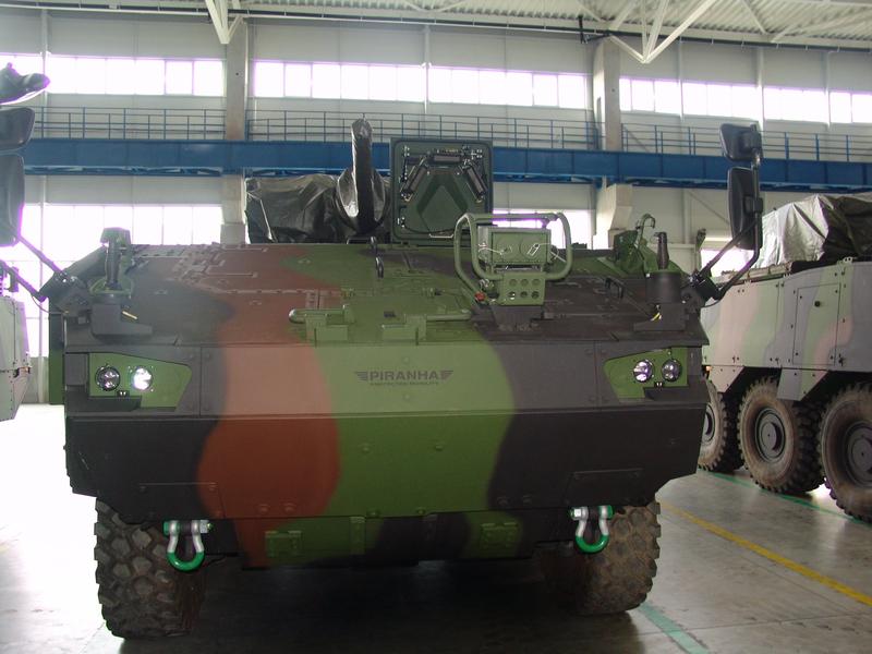 Piranha V la UMB, Foto: MApN