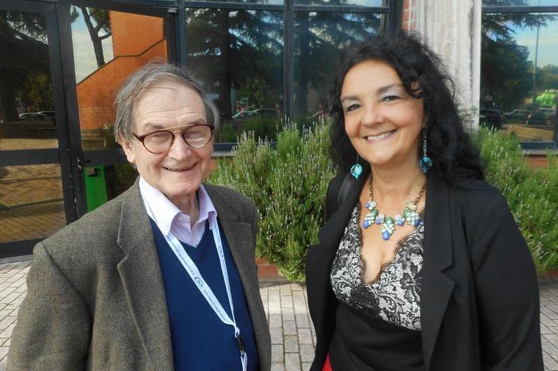 Roger Penrose (premiul Nobel) si Catalina Curceanu, Foto: Arhiva personala
