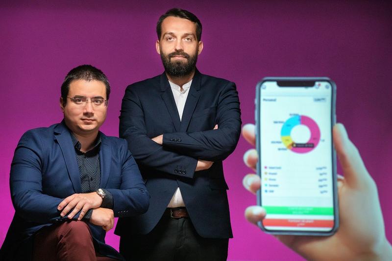 Daniel Teodoroiu (stanga) si Cornel Fugaru (dreapta), Foto: Hotnews