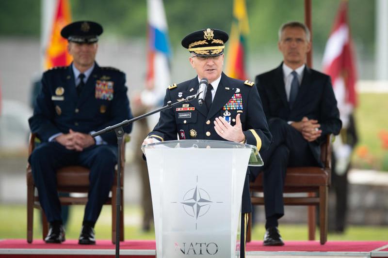 Generalul Curtis Scaparrotti la predarea comenzii forțelor NATO din Europa, Foto: DVIDS