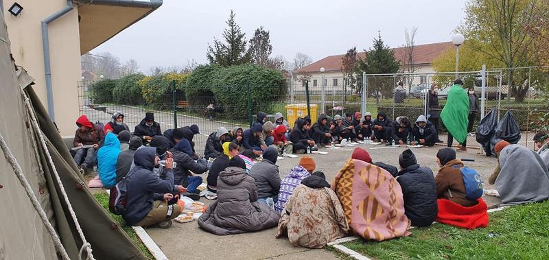 migranti sub cerul liber, la Timișoara, Foto: LOGS - Grup de Inițiative Sociale