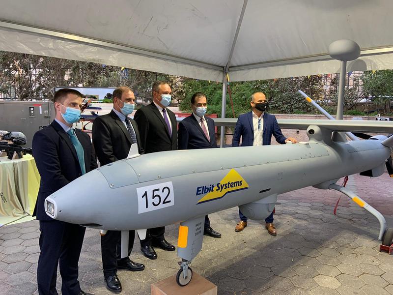 Orban si Ciucă, lângă drona Hermes 450, Foto: Elbit Systems