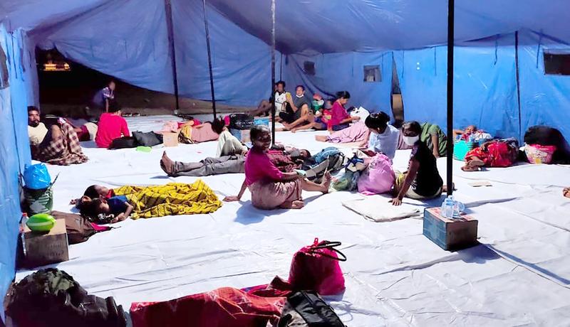 Persoane sinistrate in urma eruptiei Lewotolok, Foto: Joy Christian / AFP / Profimedia Images