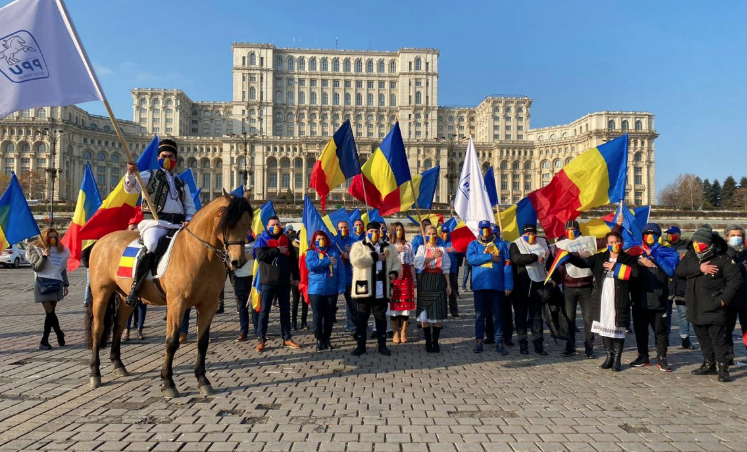 Paradă a umaniștilor în Piața Constituției, Foto: PPU-sl