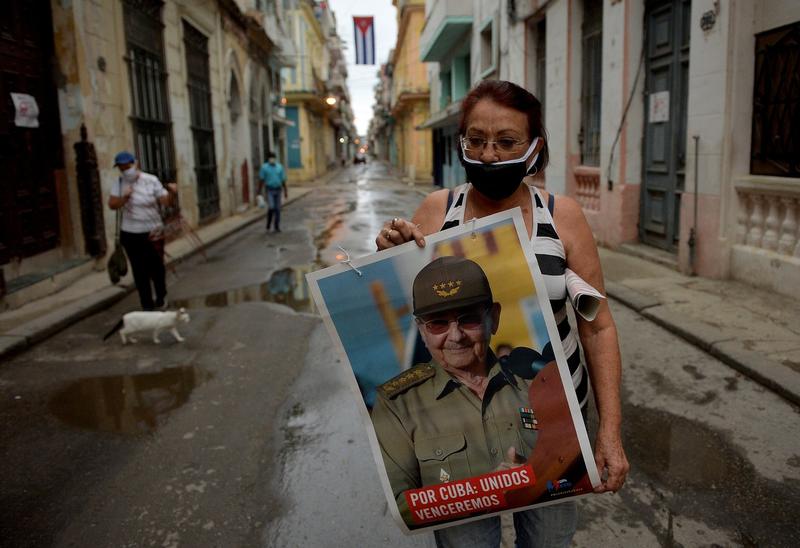 Afis cu Raul Castro in Cuba, Foto: YAMIL LAGE / AFP / Profimedia