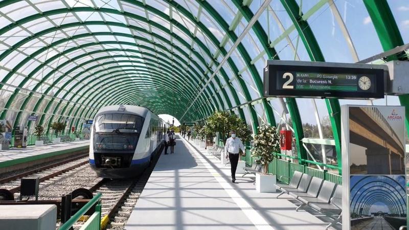 Tren in gara de la aeroport, Foto: CFR Calatori