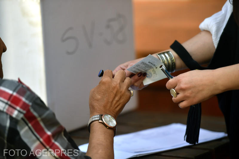 Vot cu urna mobila, Foto: Agerpres