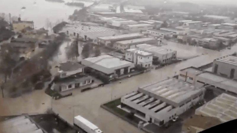 inundatii in nordul Italiei (sursa foto: twitter), Foto: Hotnews