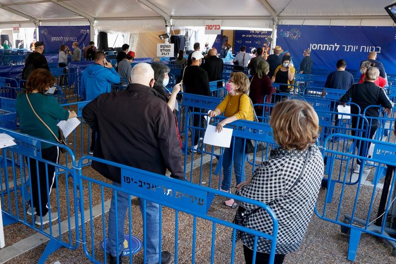 Coada la vaccinare in Israel, Foto: JACK GUEZ / AFP / Profimedia