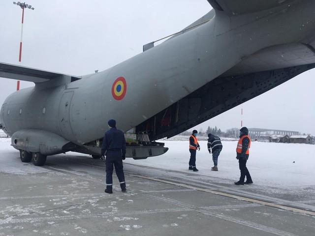 seringi aduse din Qatar cu o aeronavă militară, Foto: MApN