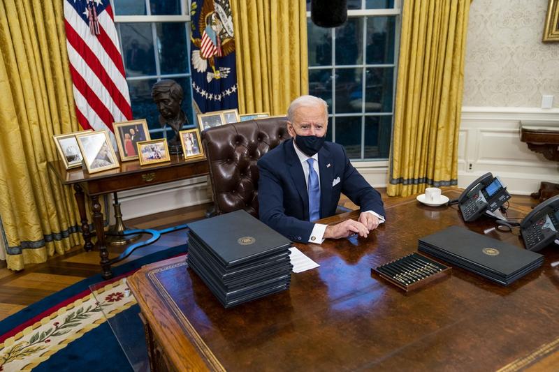 Joe Biden in Biroul Oval, Foto: Shutterstock Editorial / Profimedia Images