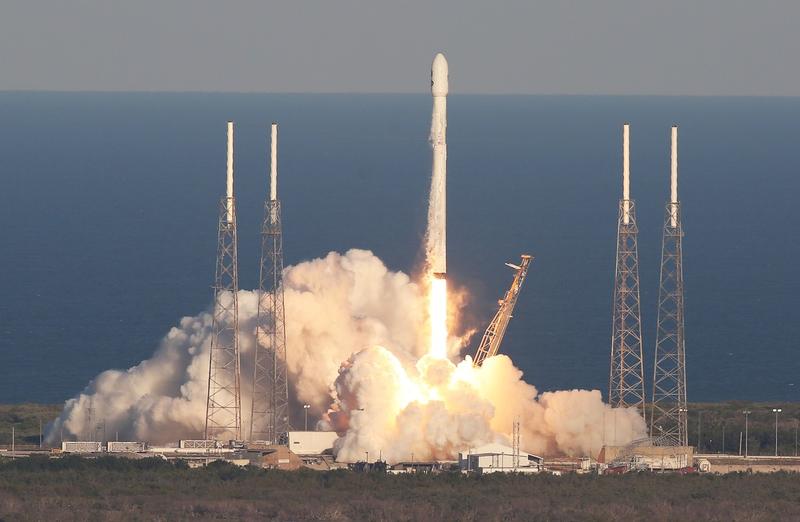 Lansare satelit la bordul unei rachete Falcon 9, Foto: Red Huber / Zuma Press / Profimedia Images