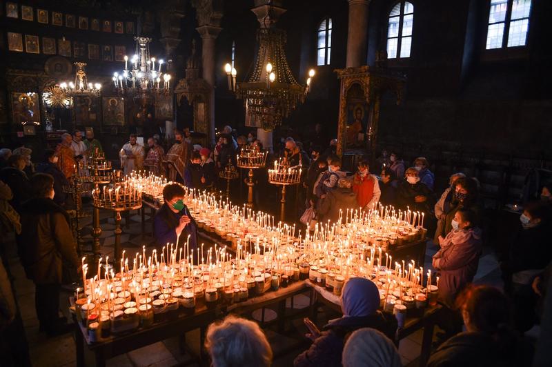 Borcane cu miere sfintite in Blagoevgrad, Bulgaria, Foto: NIKOLAY DOYCHINOV / AFP / Profimedia