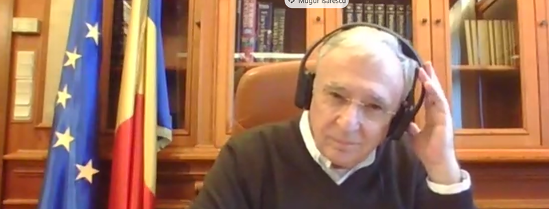 Guvernatorul BNR in timpul conferintei de vineri, Foto: Hotnews