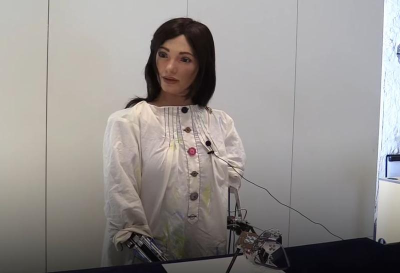 Robotul care picteaza, Foto: youtube.com