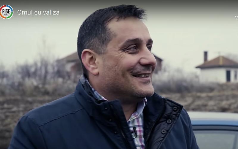 Omul cu valiza, Foto: Captura video