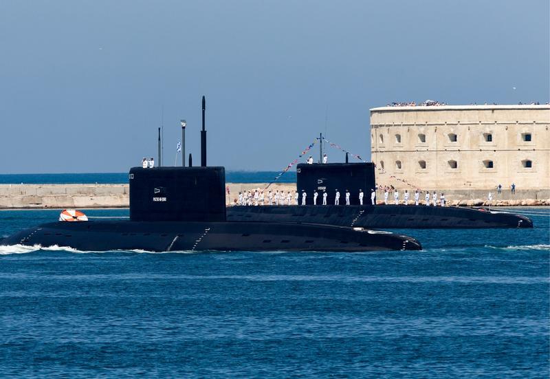 Submarine rusesti la baza din Sevastapol, Crimeea, Foto: Sergei Malgavko / TASS / Profimedia