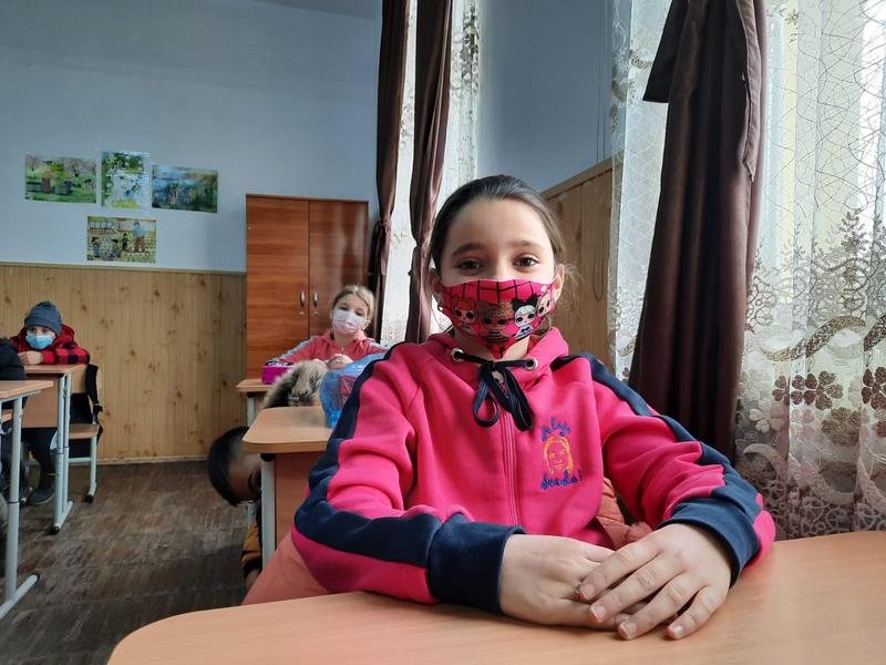 Elevi la o scoala din sat din Romania, Foto: World Vision Romania