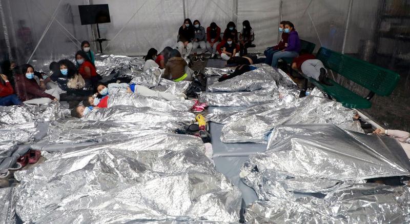 Copiii migranti cazati la tabara de corturi din Donna, Foto: Jaime Rodriguez Sr. / AFP / Profimedia Images