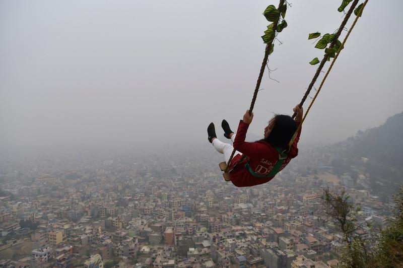 Smogul de deasupra capitalei nepaleze Kathmandu, Foto: Narayan Maharjan-NurPhoto / Shutterstock Editorial / Profimedia Images