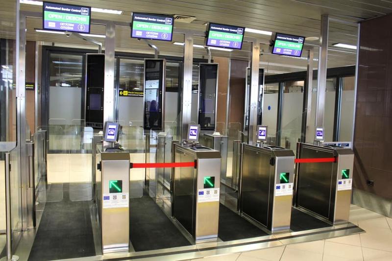 Porti biometrice la Aeroportul Otopeni, Foto: CNAB